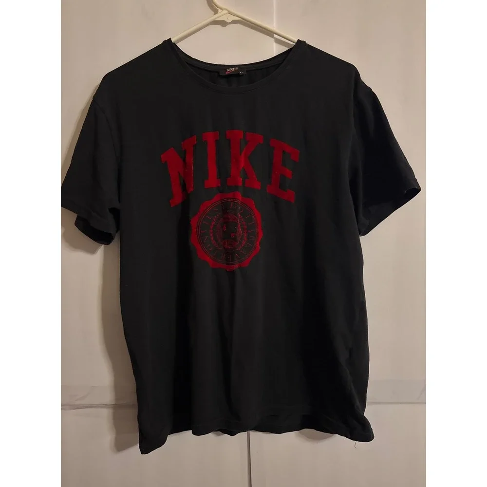 Nike Black Red Athletic College Style T Shirt‎ Mens Size XL just do it